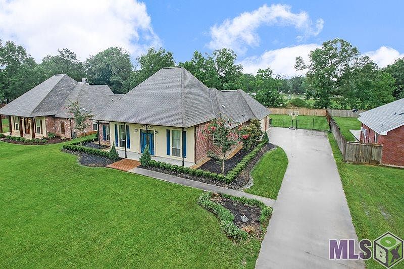 1st image of 10390 Matherne Pl