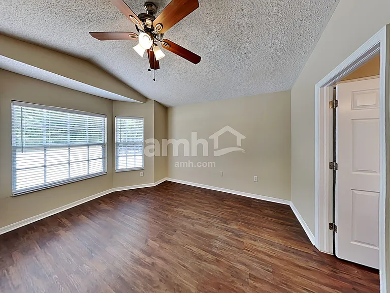 7011 Silverwood Dr — Photo 10