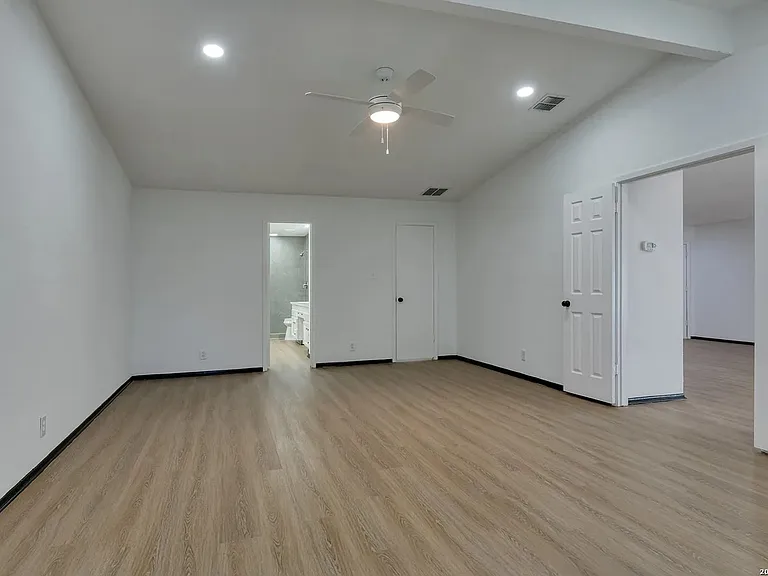 3218 Jenkins Dr — Photo 12