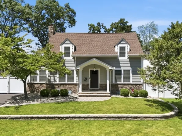 307 N Farview Ave, Paramus Boro, NJ 07652