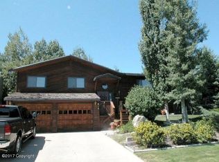 910 Pioneer Ave, Gillette, WY 82718