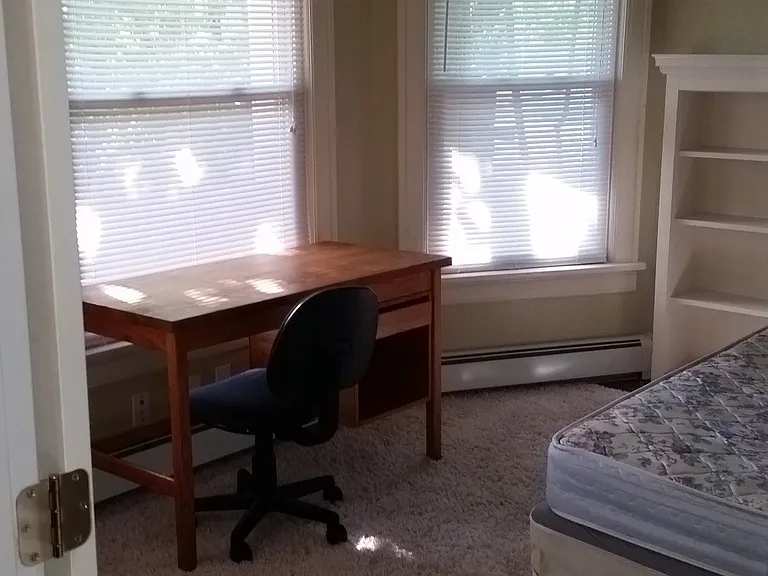 119 Ferris Pl — Photo 23