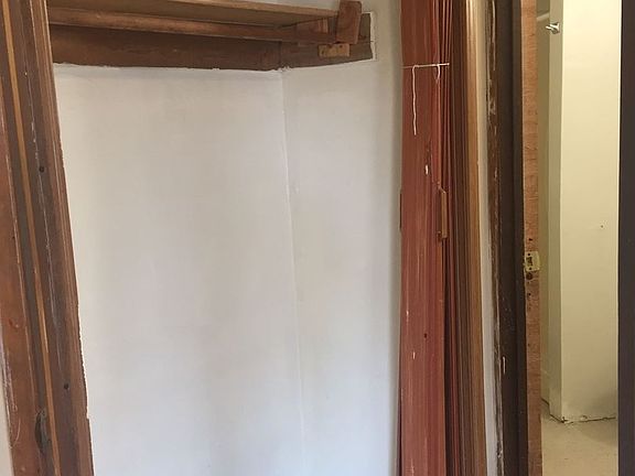 3rd image of 1123 W Marina Dr APT D