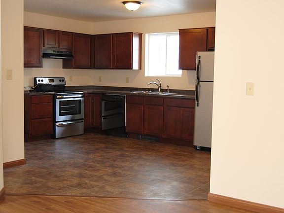 2nd image of 1009 Hancock St APT 4