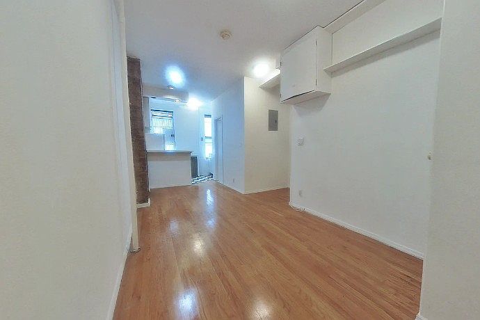 1st image of 903 1st Ave #1