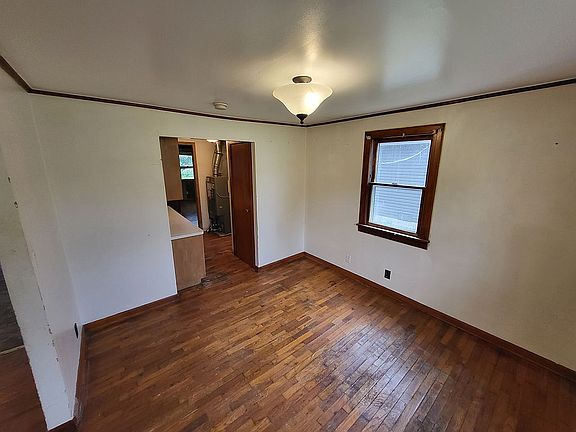 5th image of 1531 N Oak Grove Ave