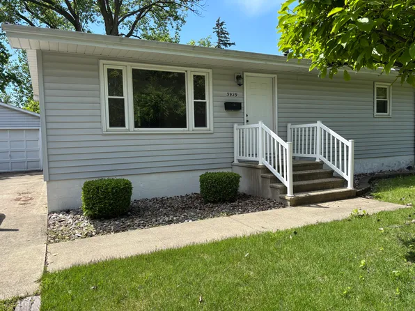 3929 E Rosewood Dr, Decatur, IL 62521