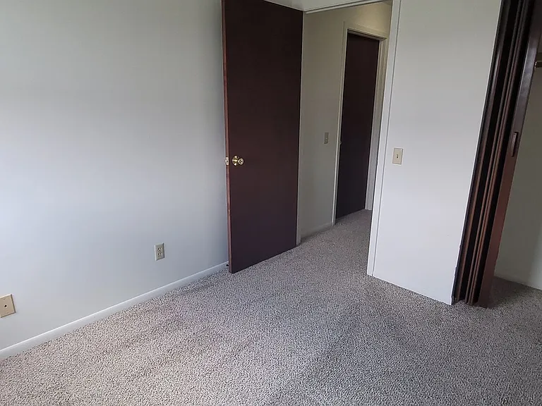 Elkhorn Village Apartments | 1 & 2 Bedroom Apartments in Elkhorn, WI Heat Included — Photo 36