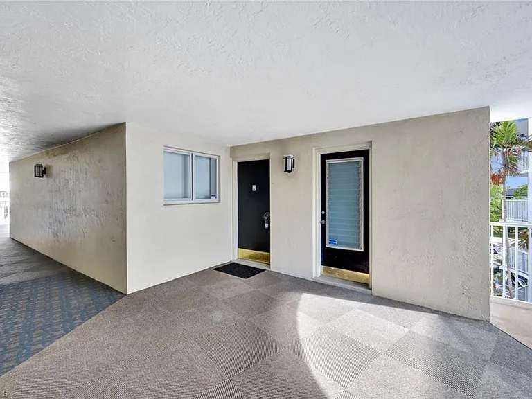 1300 Gulf Shore Blvd N #407 — Photo 2