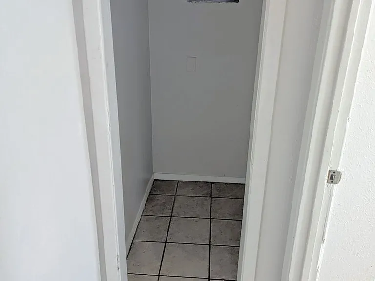 2505 Louise St #208 — Photo 10