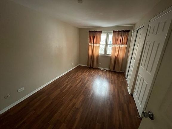 3rd image of 1832 Jamestown Cir #1832