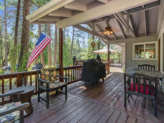 4th image of 2398 Country Club Dr