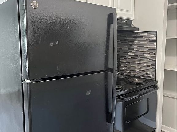 3rd image of 2301 Salvador St #7