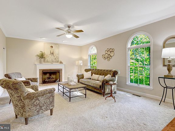 3rd image of 4211 Orchard Dr
