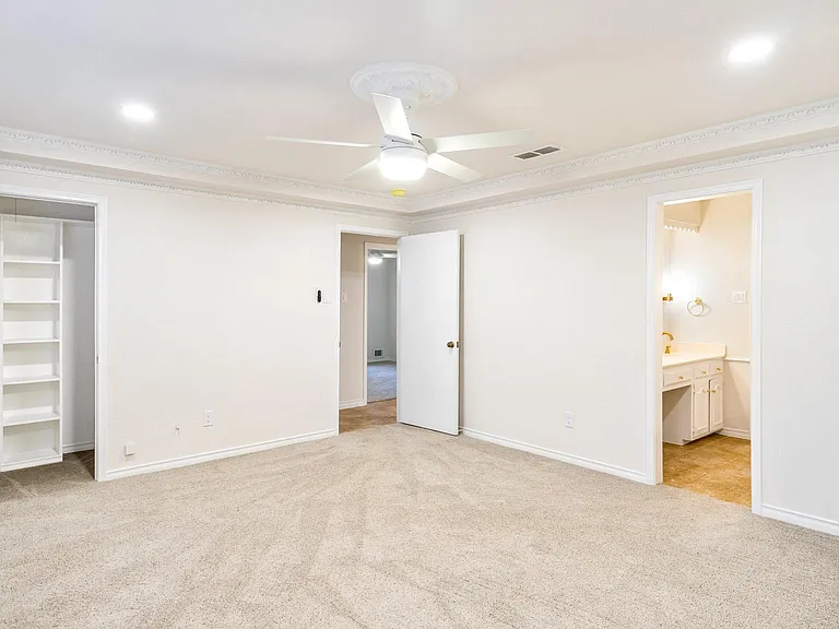8635 Bacardi Dr — Photo 17