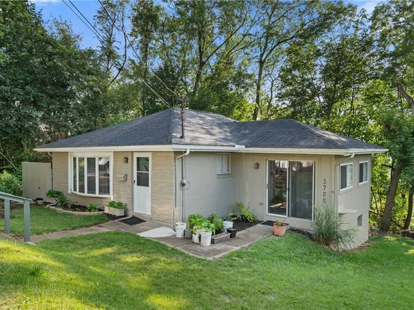 3725 McCabe St, Baden, PA 15005