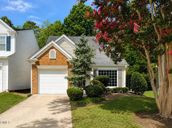 119 Chinabrook Ct, Morrisville, NC 27560