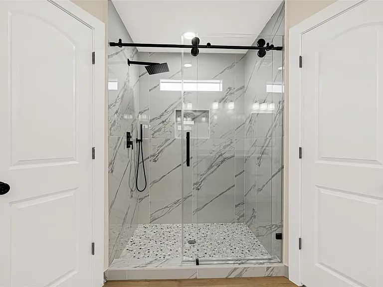 3203 Falling Brook Dr — Photo 22