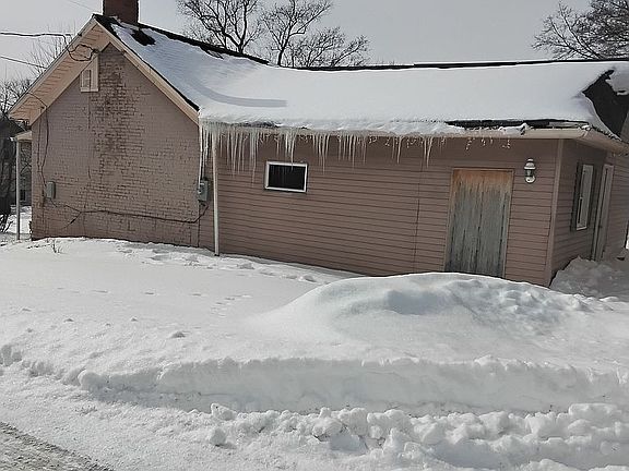 2nd image of 209 E State St