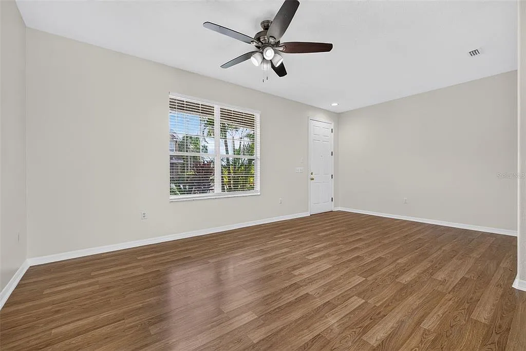 3 bed, 2.5 bath, 1609 sqft, $2,500 — Photo 4