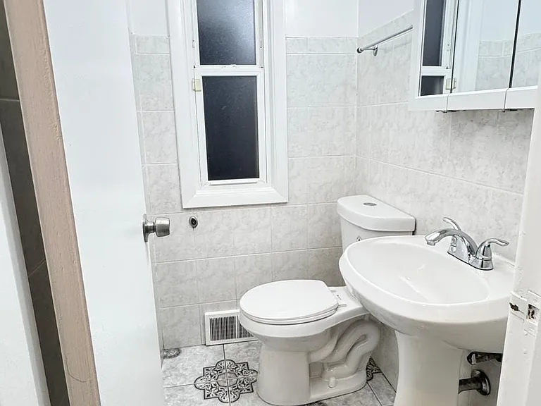 4703 Davis St — Photo 26