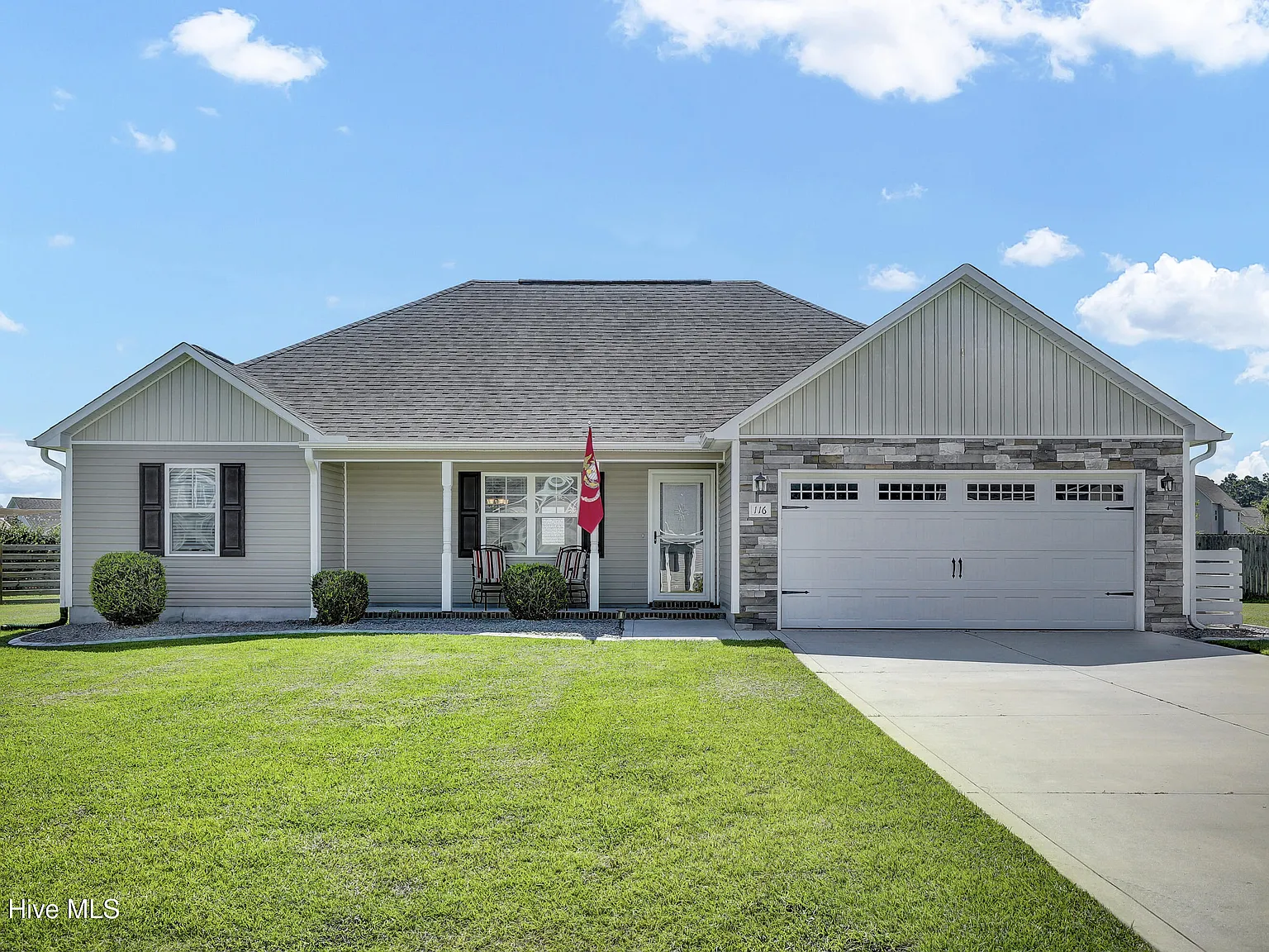 3 bed, 2.0 bath, $2,400 — Photo 1
