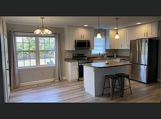 71 Sanders Dr, Hubert, NC 28539