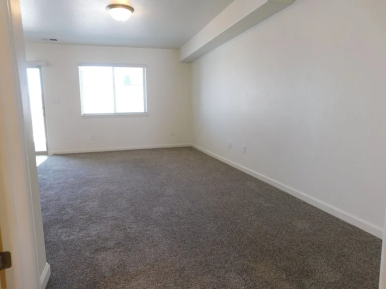 654 Trinity Way #C — Photo 3