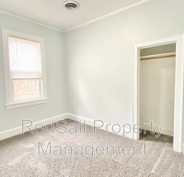 221 Cherry Ave — Photo 14
