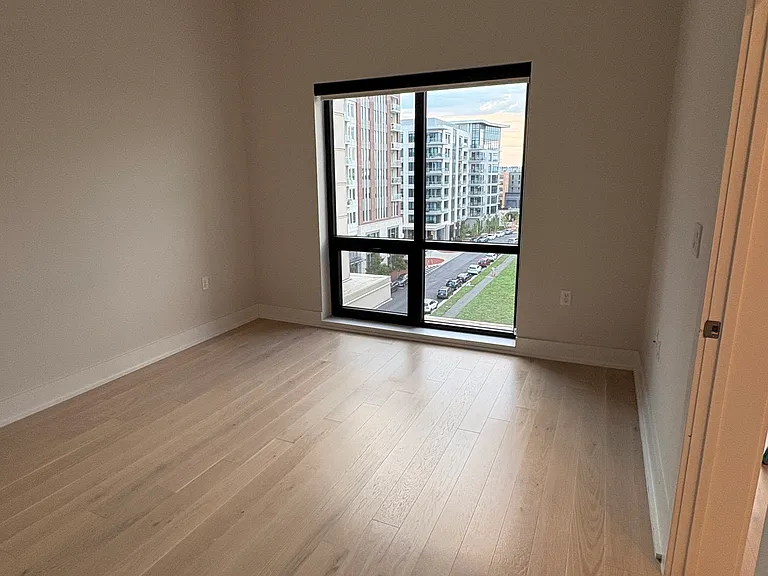 701 Swann Ave #605 — Photo 15