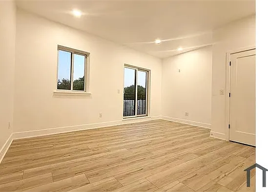 4320 Germantown Ave #2 — Photo 12