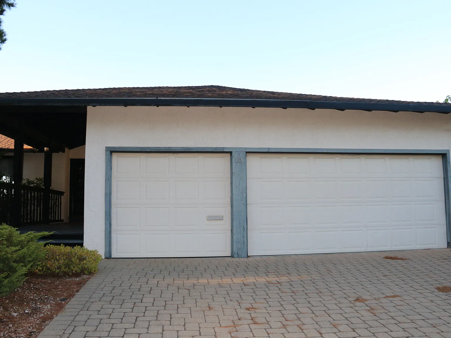 4 bed, 2.5 bath, 2490 sqft, $6,900 — Photo 3