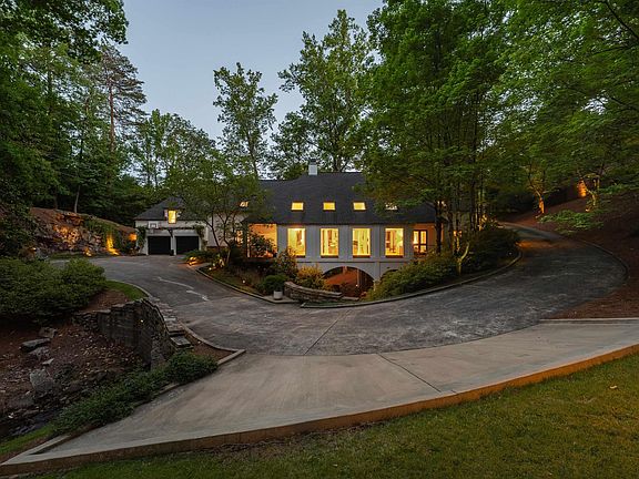 2nd image of 2211 Lane Park Rd