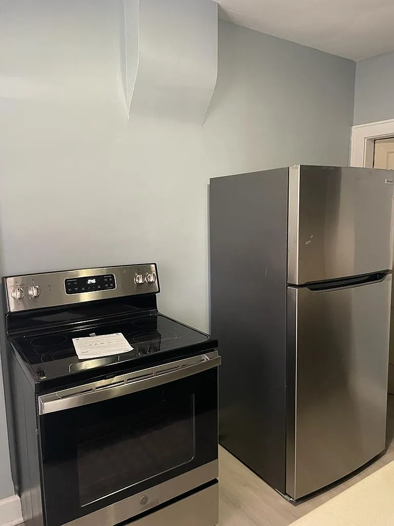 3 bed, 1250 sqft, $1,295 — Photo 3