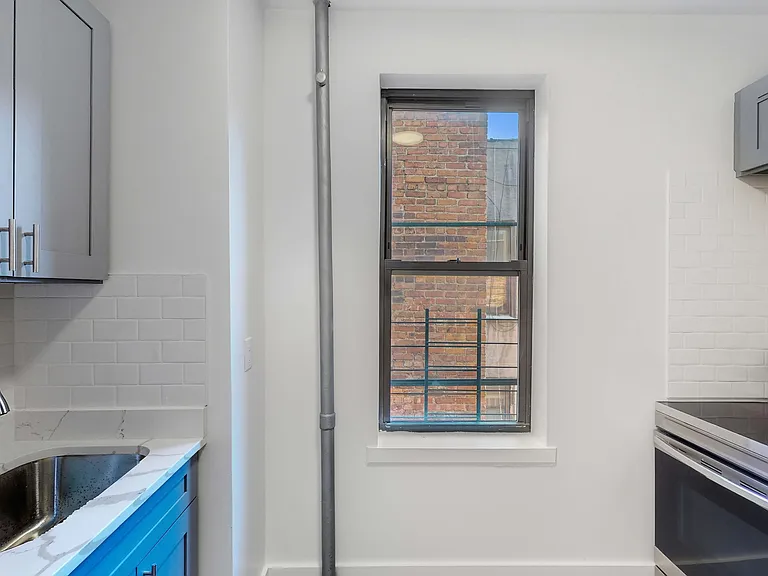 2156 Cortelyou Rd #7 — Photo 3