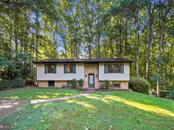 13880 Dave Dr, Nokesville, VA 20181