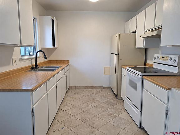 3rd image of 720 Garnet Avenue