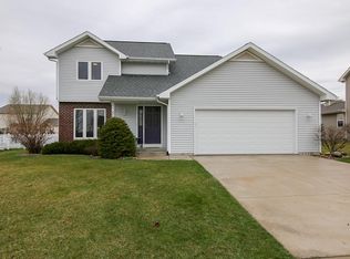 752 Fairview Ter, Verona, WI 53593