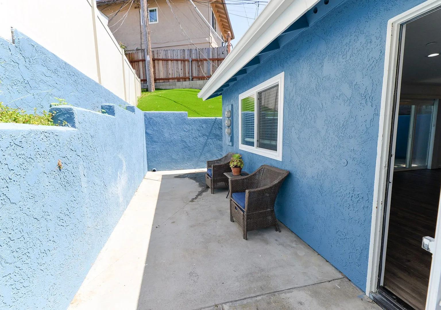 257 Avenida Victoria — Photo 2