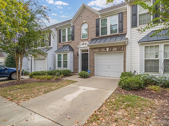 3rd image of 131 Cypress Landing Dr