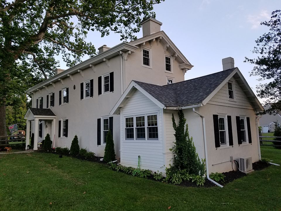 2nd image of 12 Carver Ln