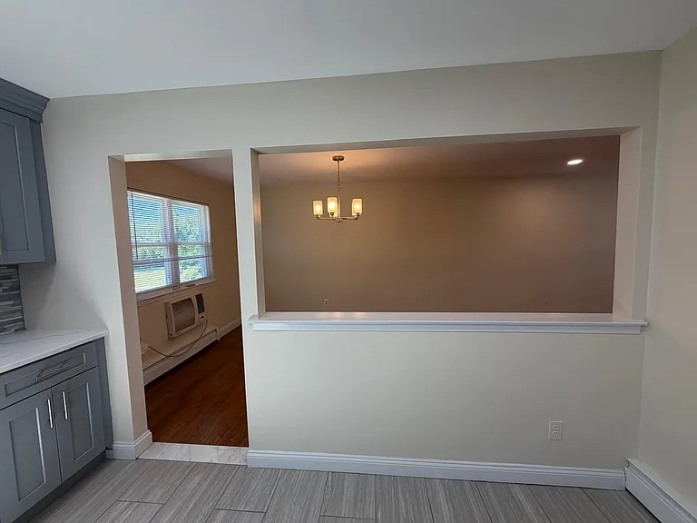 557B Plainview Rd — Photo 5