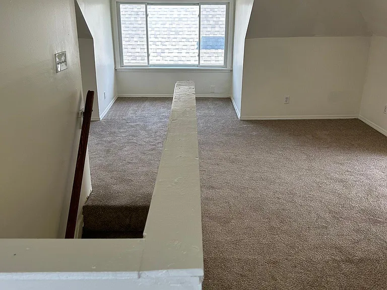1578 Manchester Ave — Photo 5