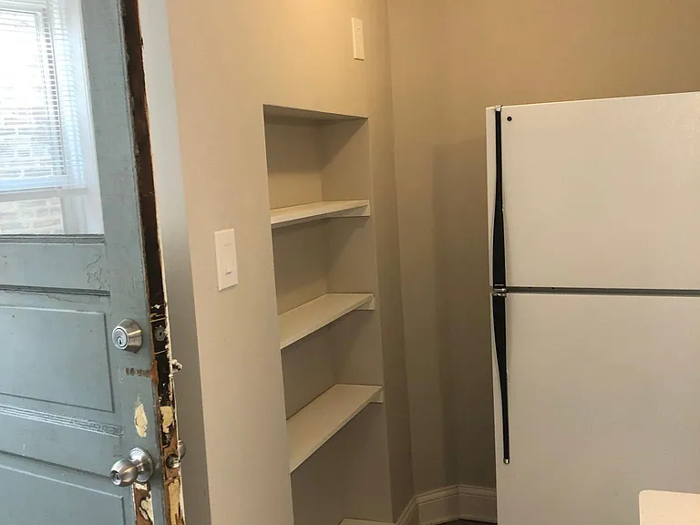 1264 W Winnemac Ave #2F — Photo 8