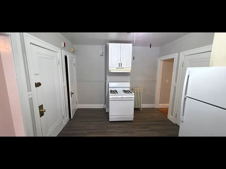 33 Harbor St #2R — Photo 1