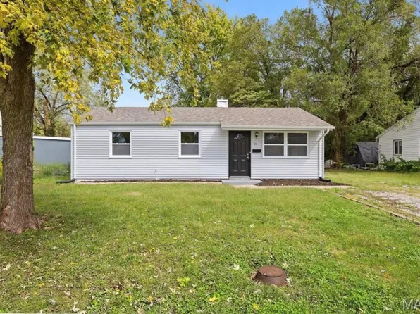 21 Saint Gregory Dr, Cahokia, IL 62206
