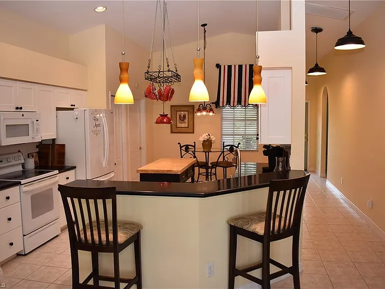 25817 Pebblecreek Dr — Photo 6
