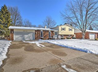 4614 Hale Dr, Decatur, IL 62526