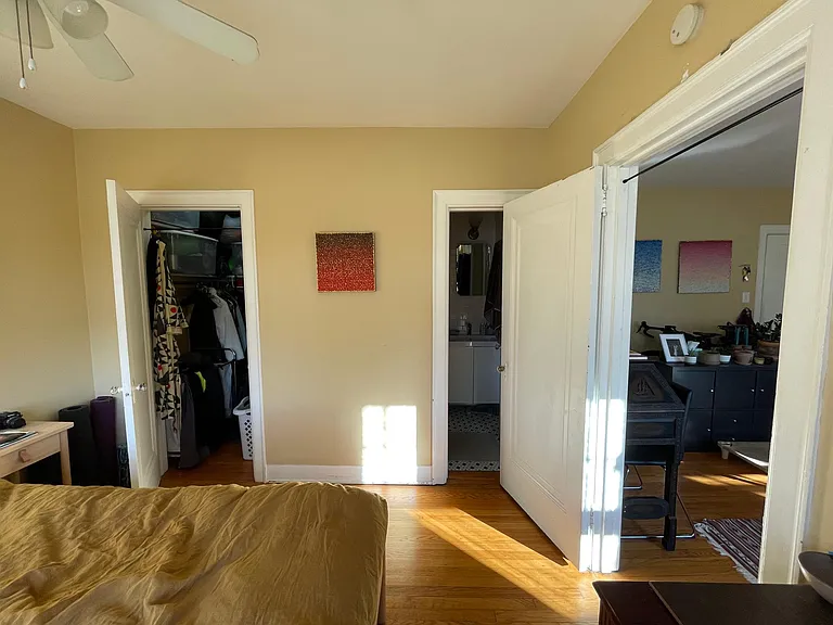 137 E Chestnut St #3 — Photo 7