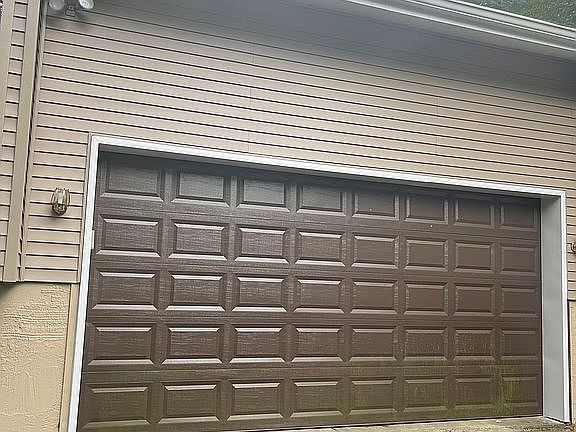 5th image of 9490 Juniper Dr